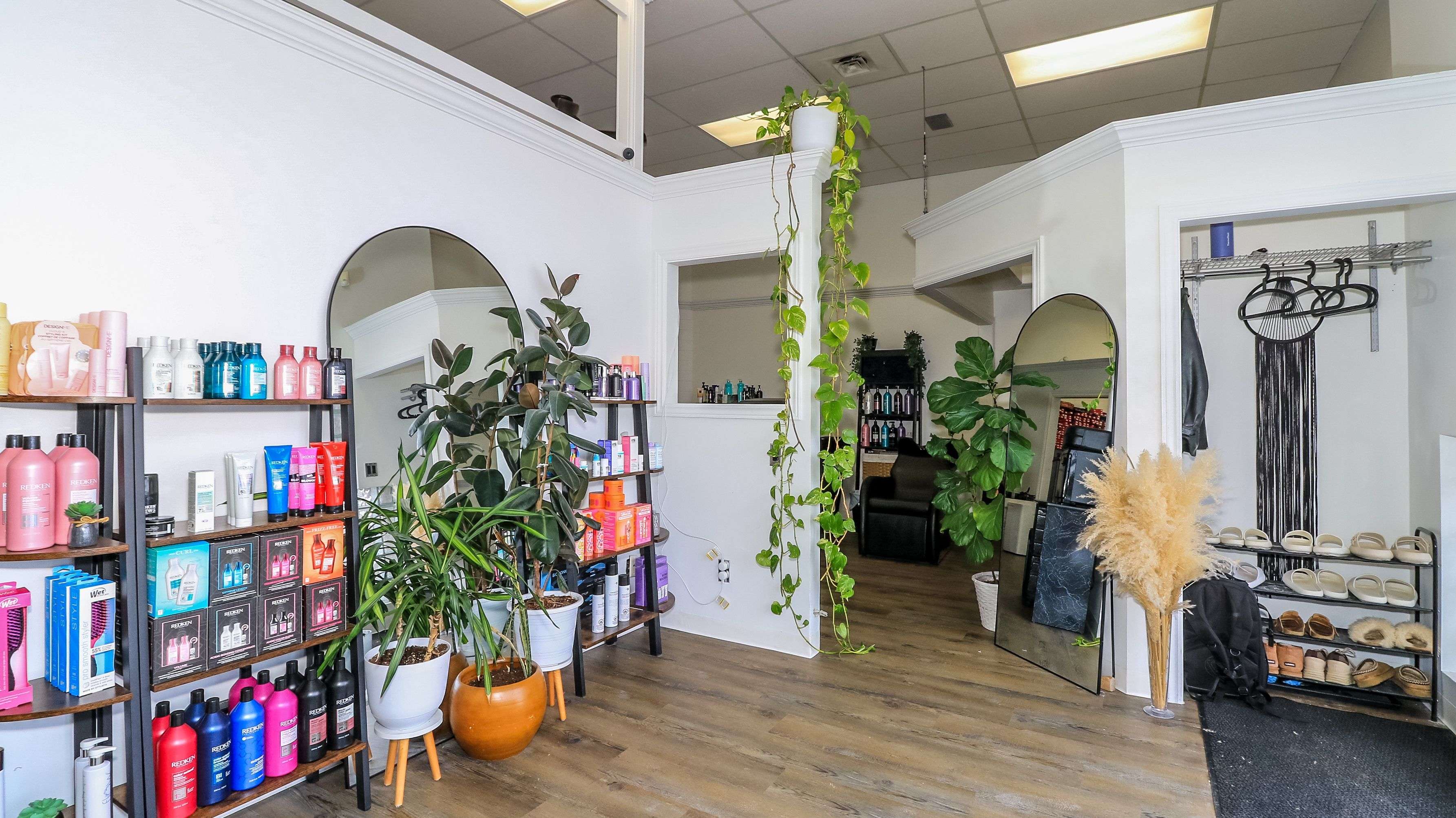 34 Cedar Pointe DR #515, Barrie, ON L4N 5R7