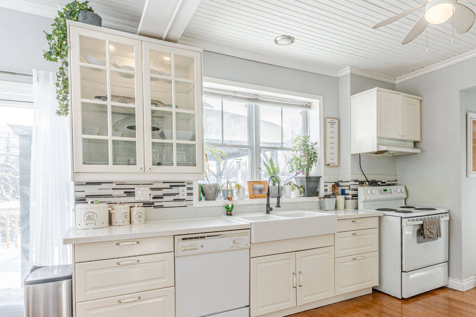 2917 Fairgrounds RD, Ramara, ON L0K 2B0