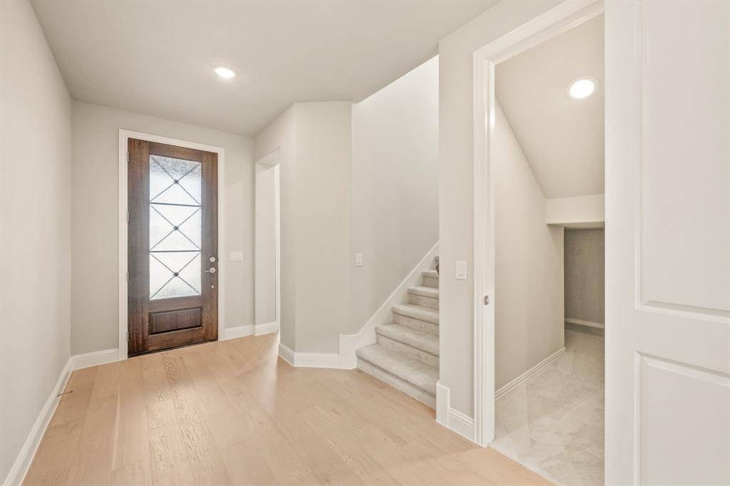 1098 Foxtail Drive, Justin, TX 76247