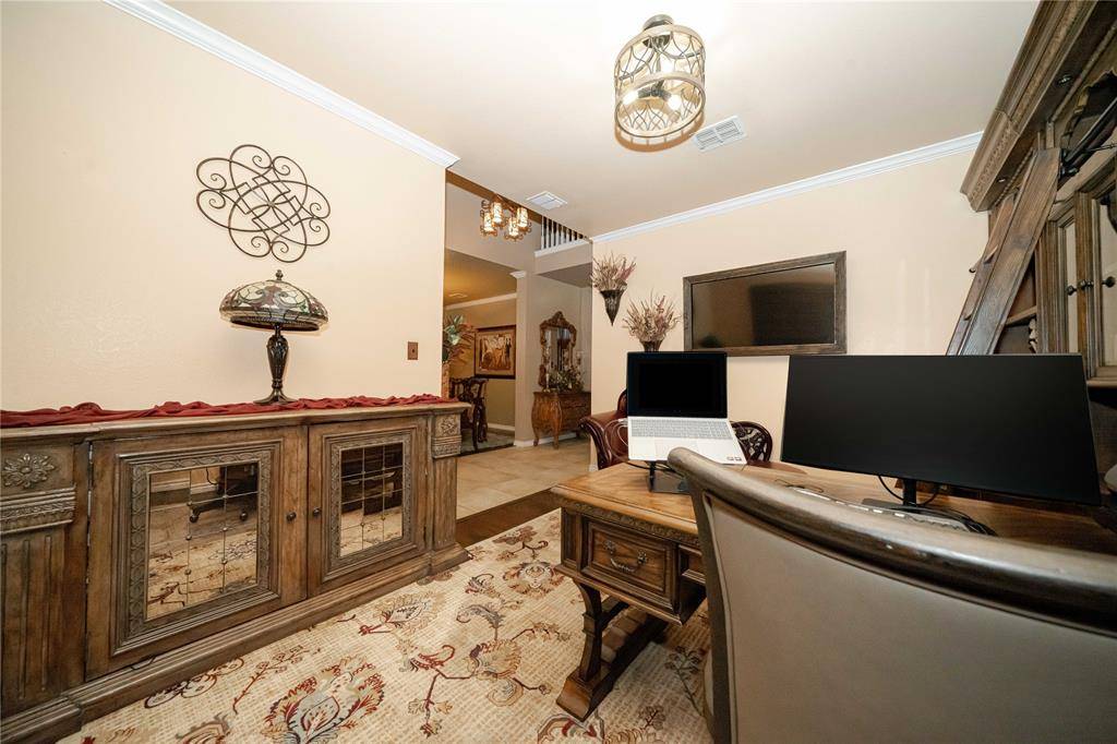 4821 Gloucester Drive, Grand Prairie, TX 75052