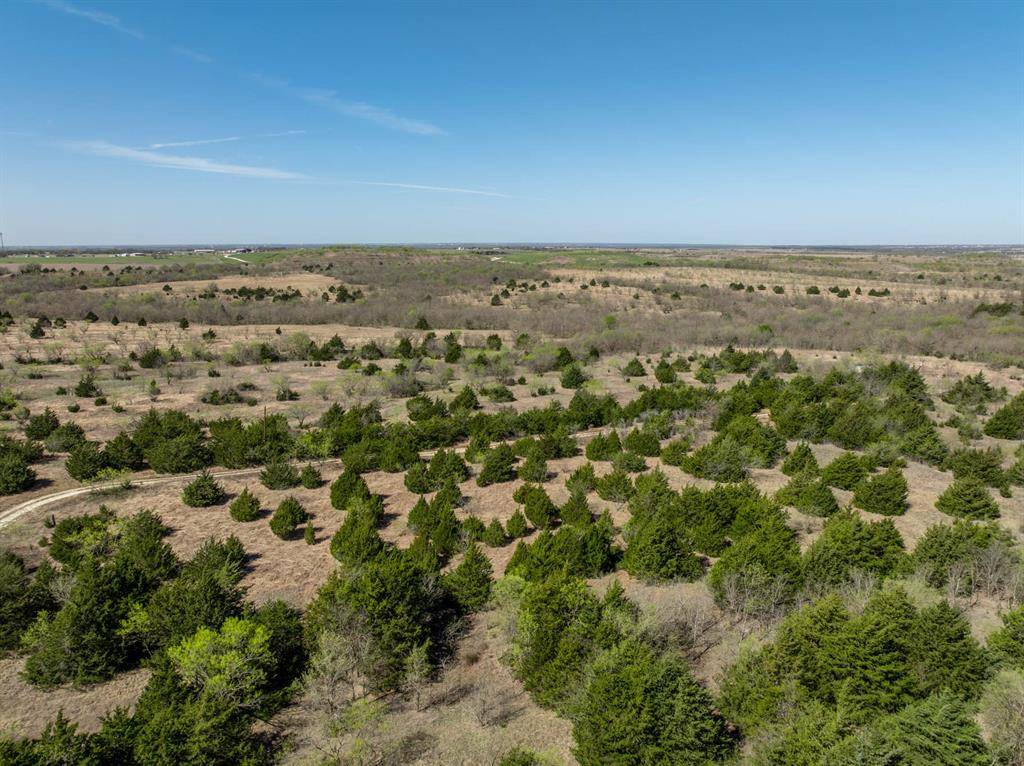 843 Lake Ridge Road, Avalon, TX 76623