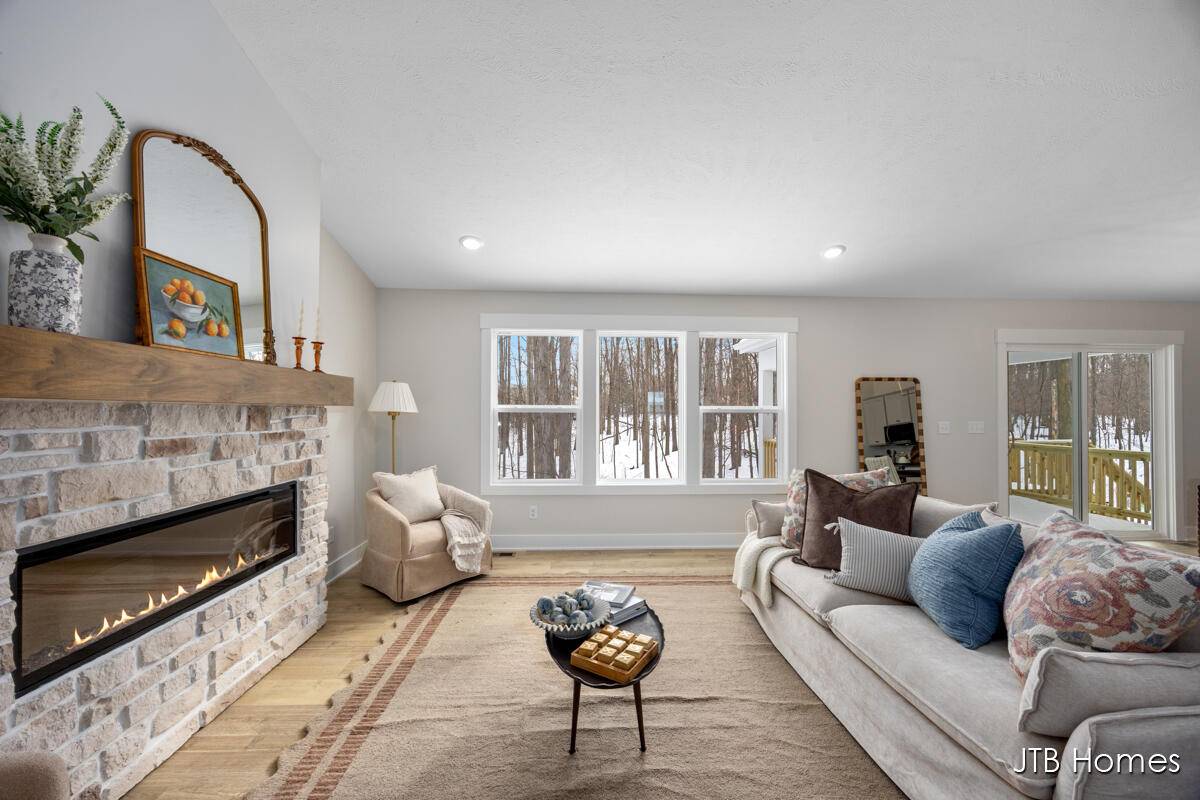 5964 Claymont CT SE, Caledonia Twp, MI 49316