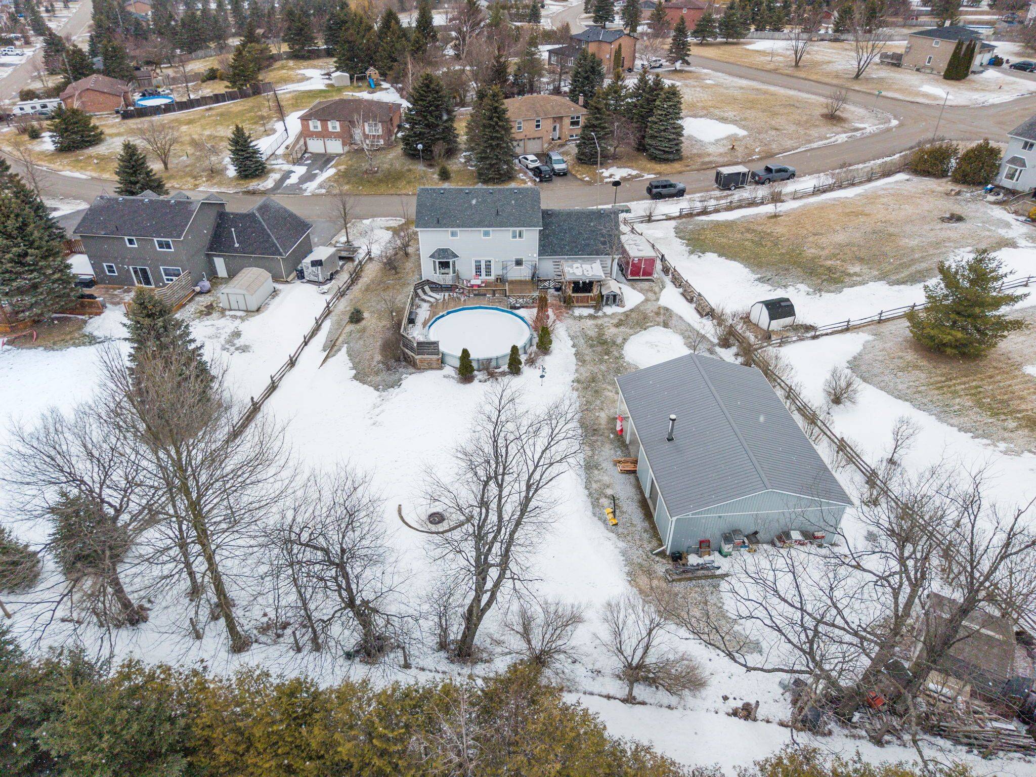 44 St John ST, Amaranth, ON L9W 5Z8