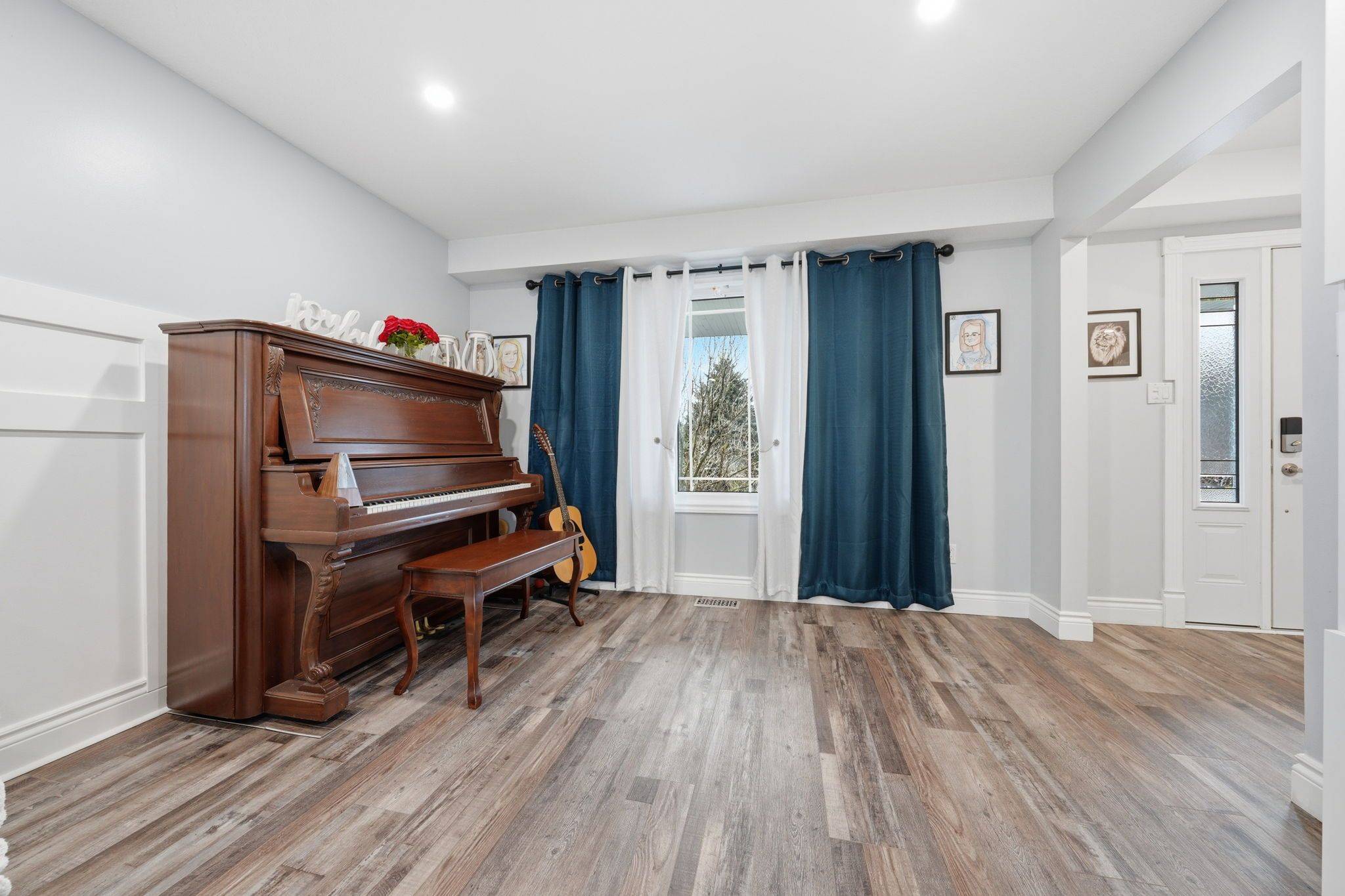 44 St John ST, Amaranth, ON L9W 5Z8