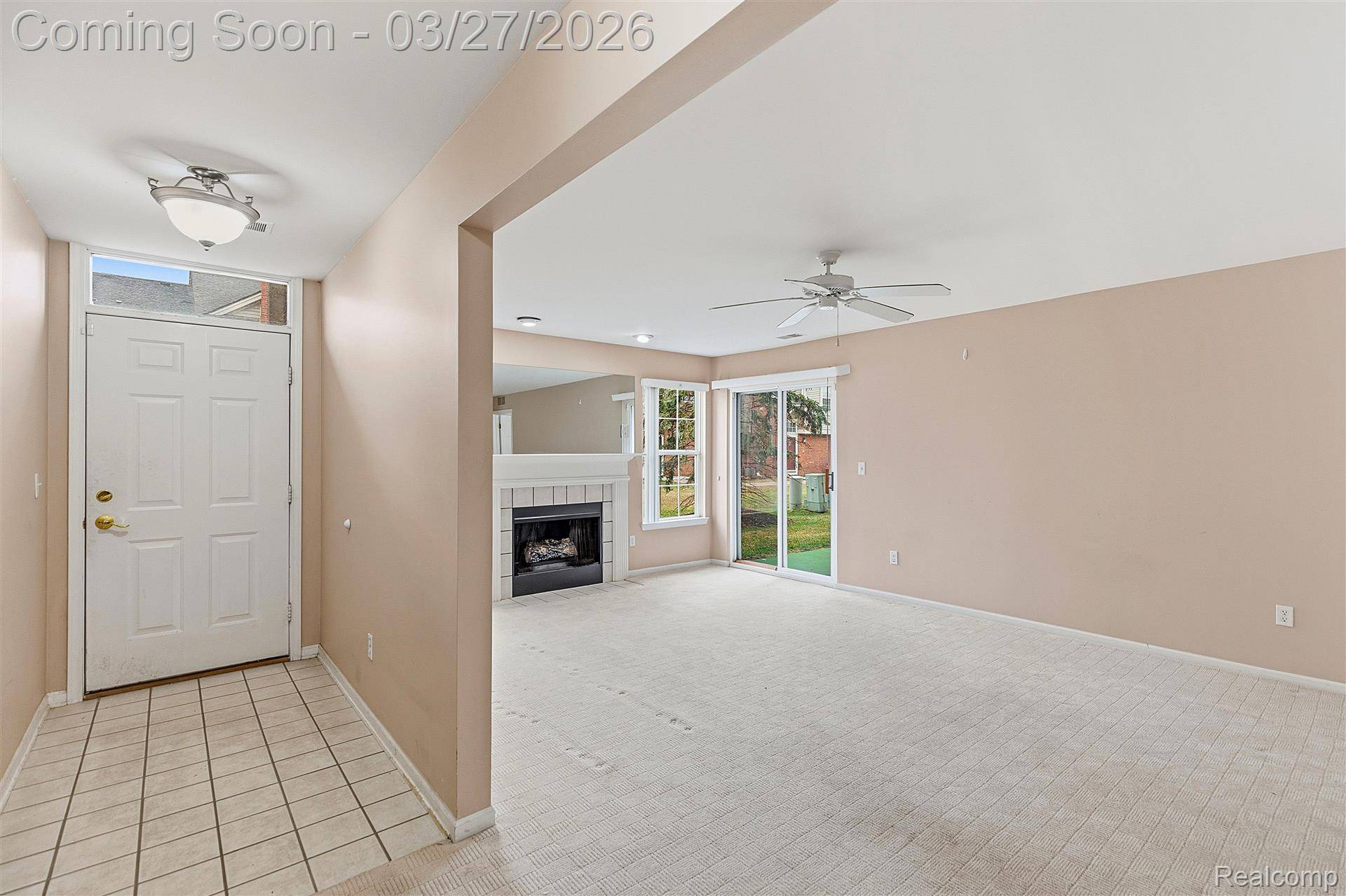 43427 Claremont DR E, Clinton Charter Township, MI 48038