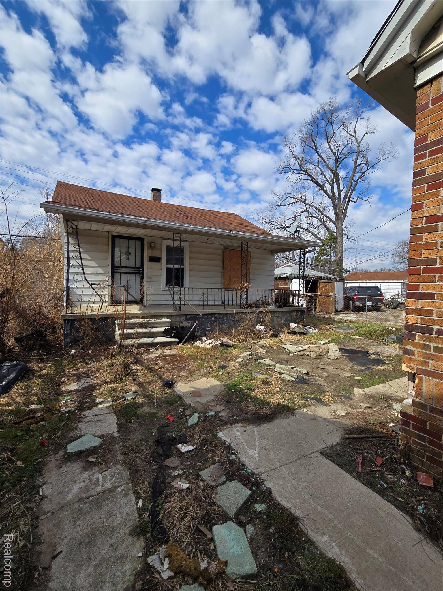 17325 Barlow ST, Detroit, MI 48205