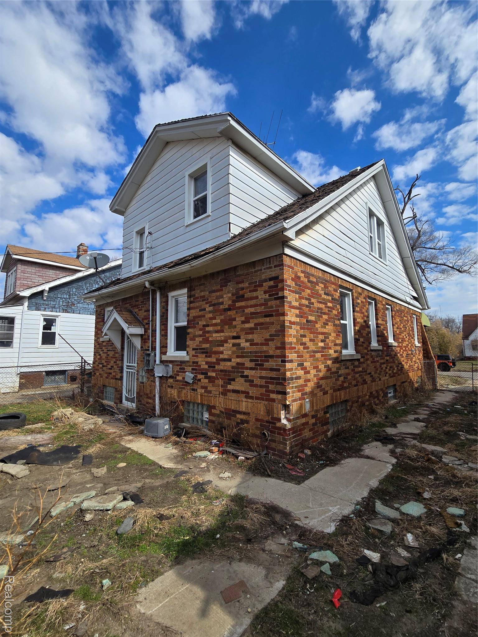 17325 Barlow ST, Detroit, MI 48205