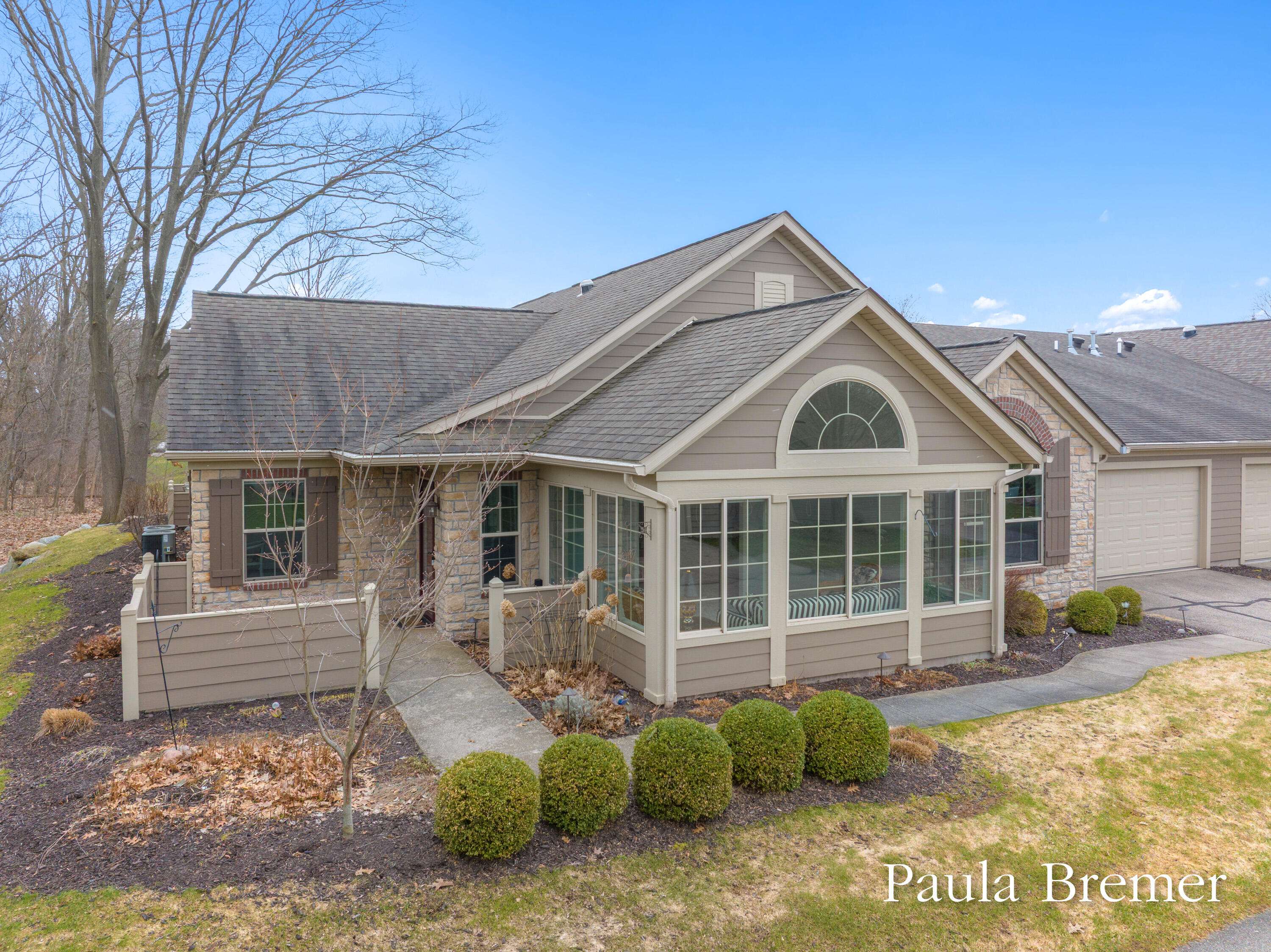 856 Bridge Crest DR SE, Ada Twp, MI 49301