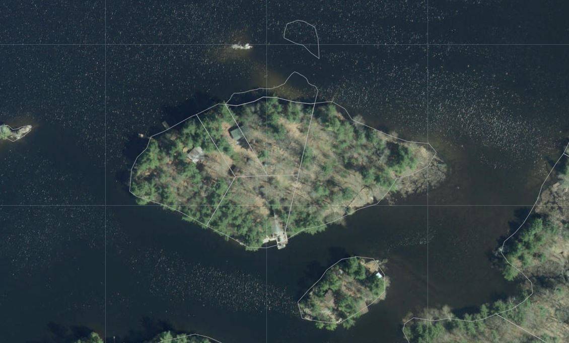 PT LTs H&I Island 12SR IS, Gravenhurst, ON P0E 1G0