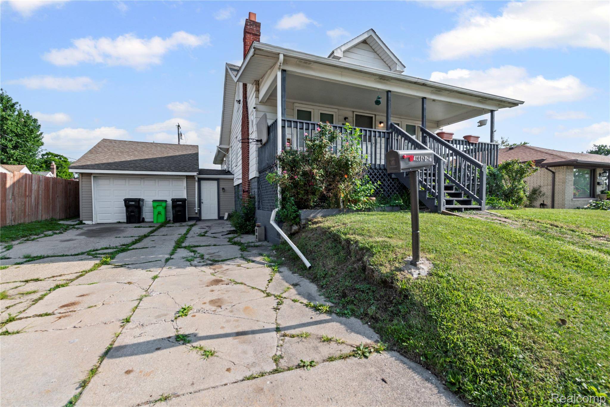 18635 Meier ST, Roseville, MI 48066