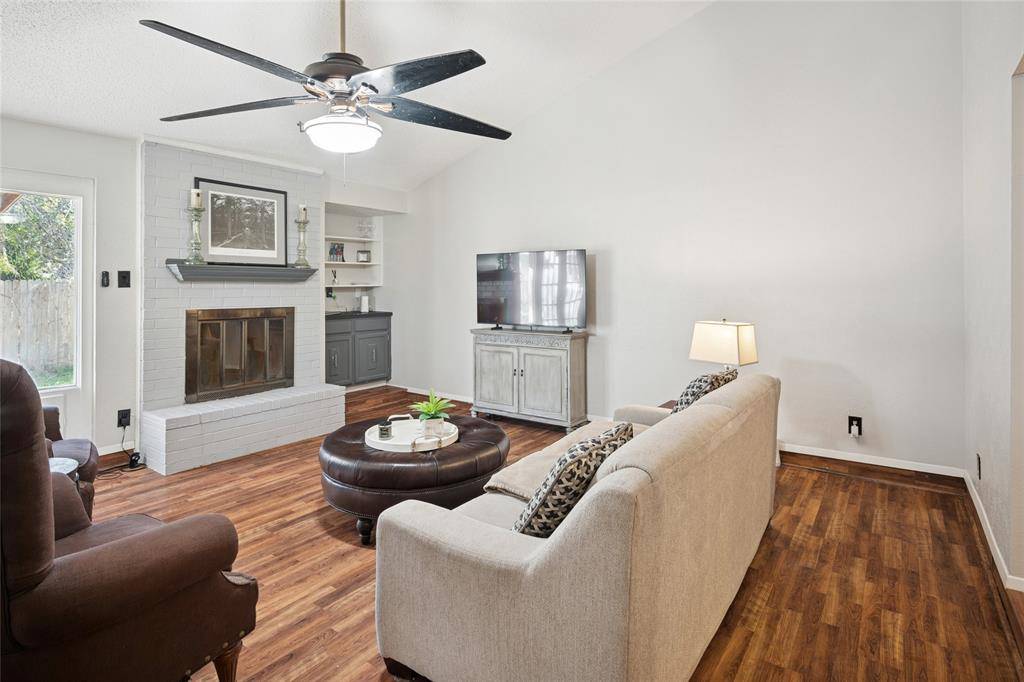 1600 Celeste Court, Arlington, TX 76012