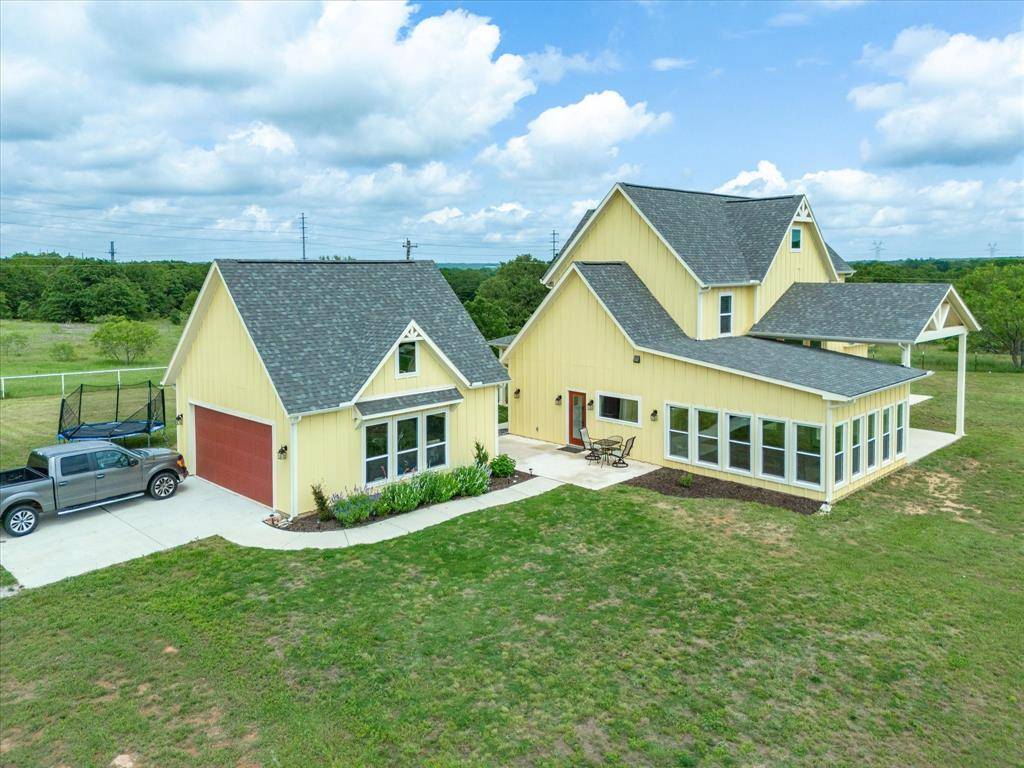 2025 County Road 1792, Sunset, TX 76270