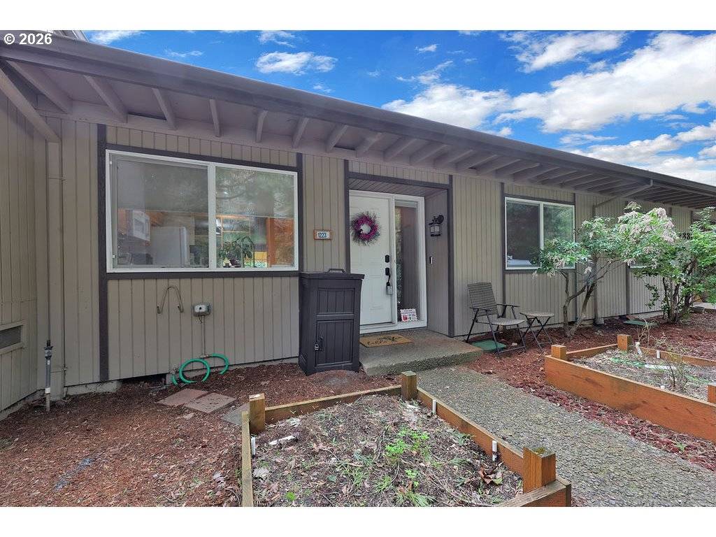 1223 KAREN WAY, Salem, OR 97304