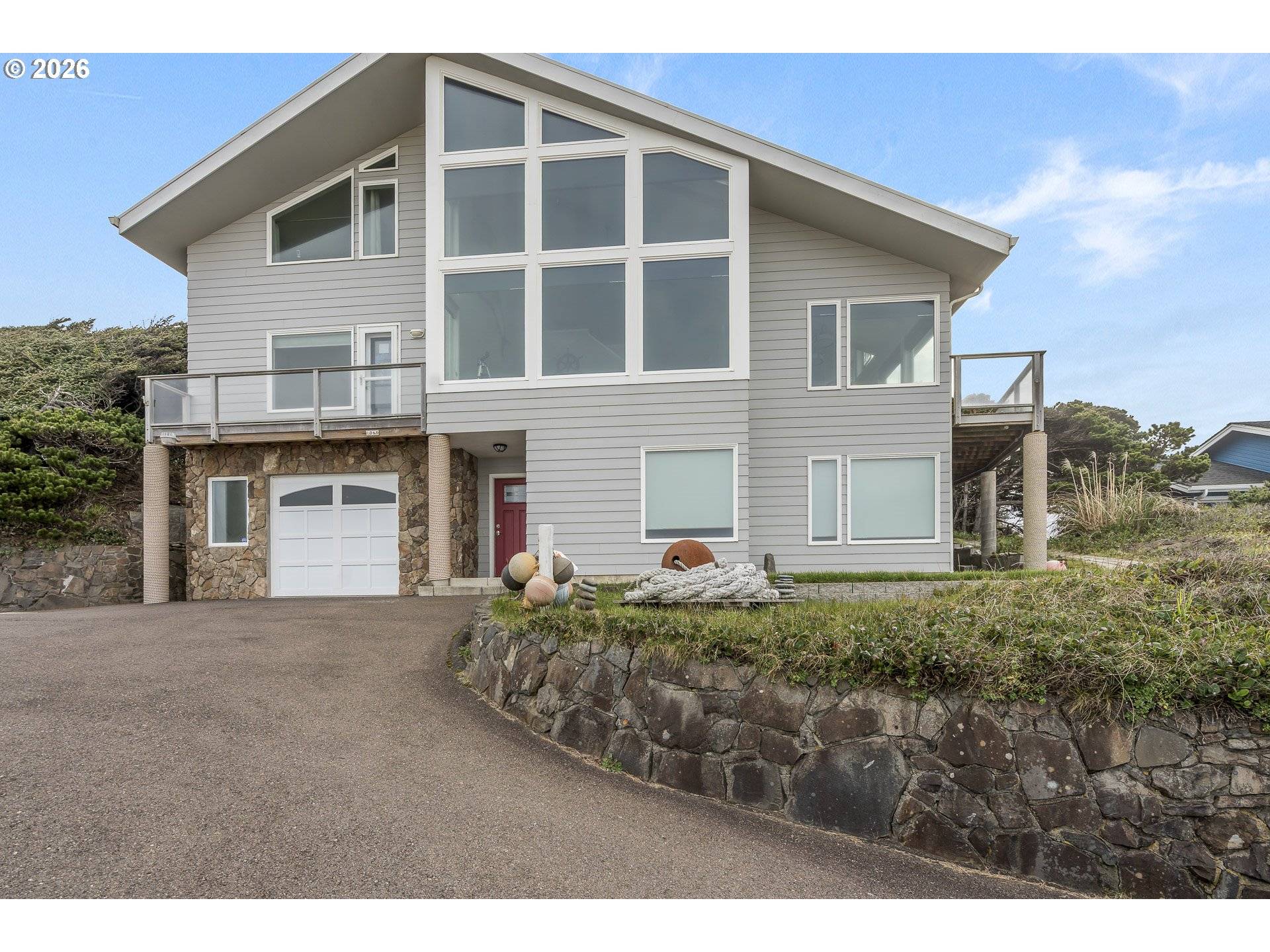 1068 NW 6TH CT, Lincoln City, OR 97367