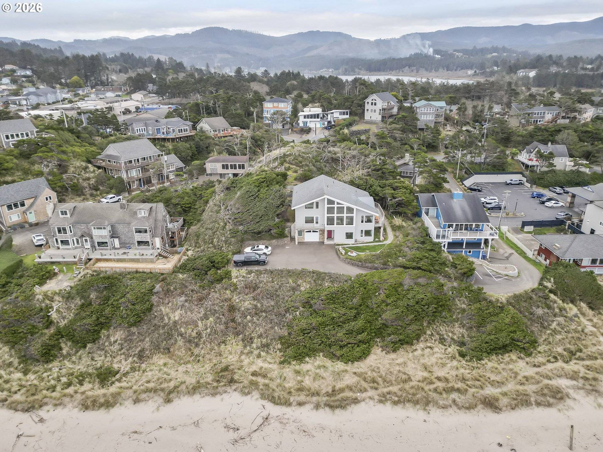 1068 NW 6TH CT, Lincoln City, OR 97367