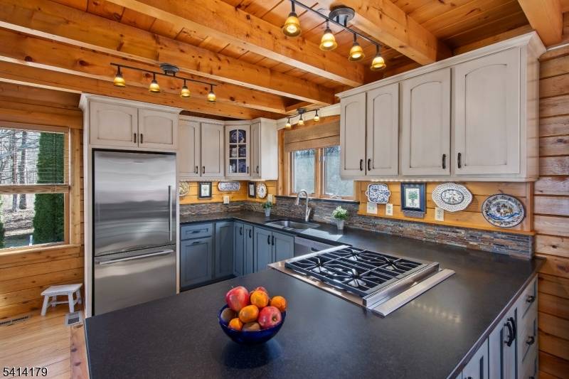 8 Huntsville Rd, Andover Twp., NJ 07860