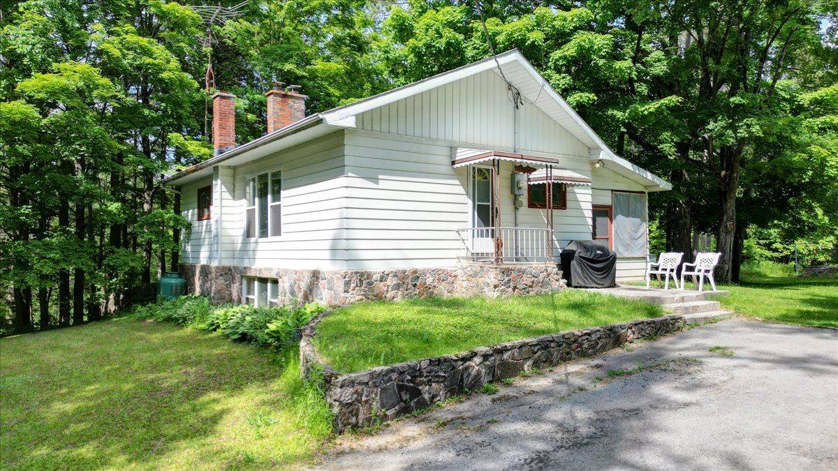 49 McFadden RD, North Kawartha, ON K0L 1A0