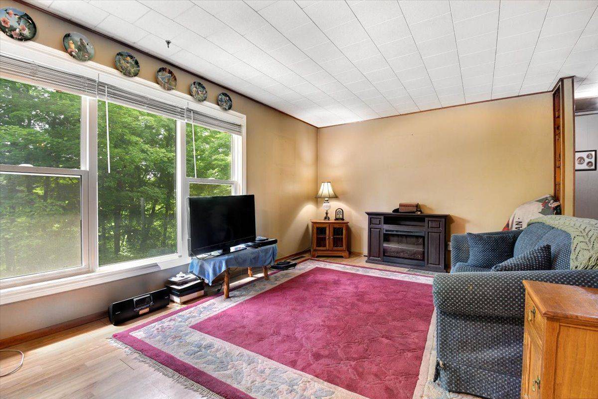 49 McFadden RD, North Kawartha, ON K0L 1A0