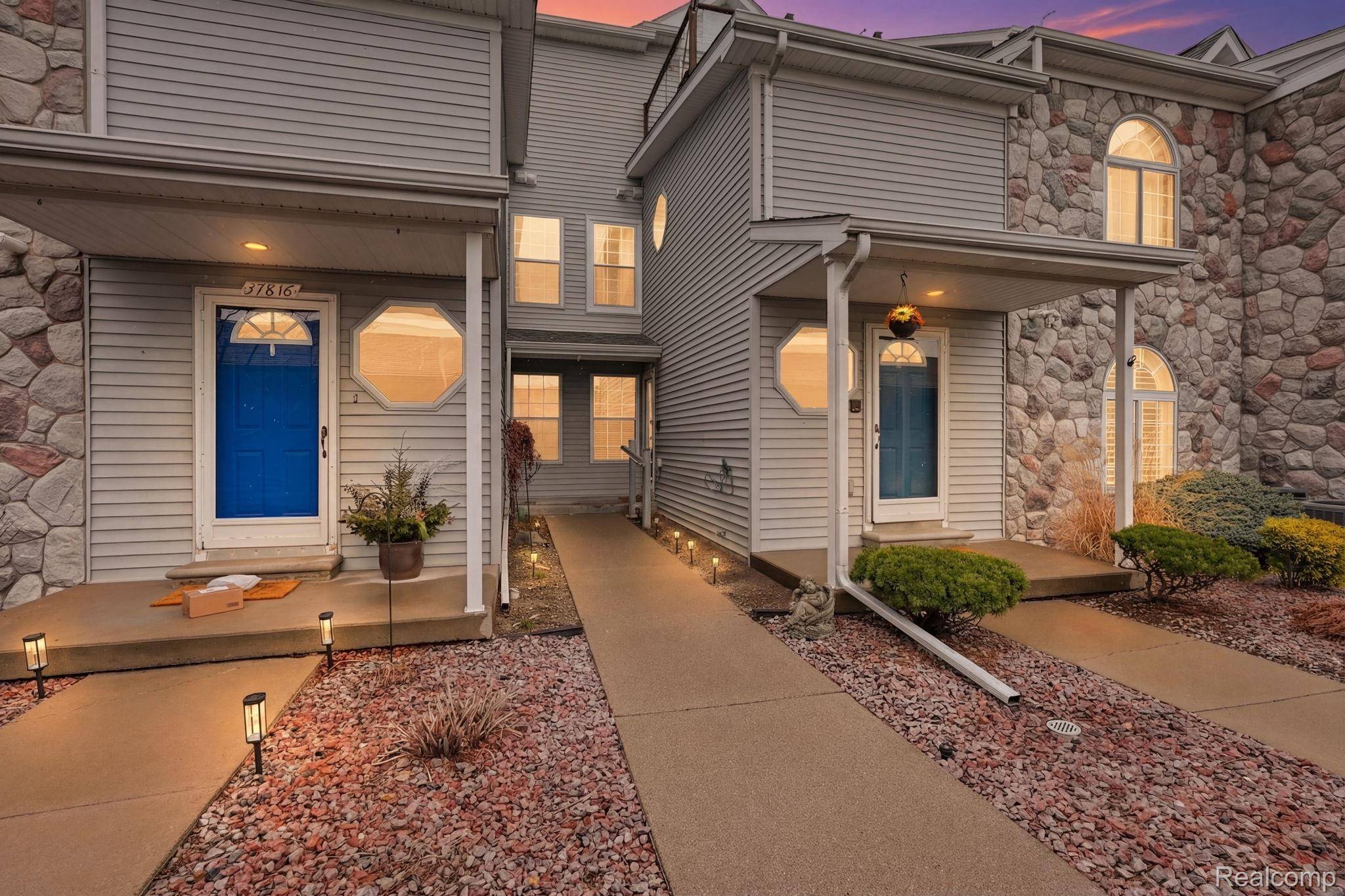 37810 Jefferson AVE, Harrison Charter Township, MI 48045