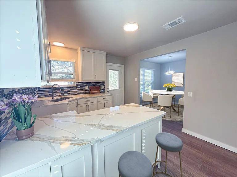 2431 Marfa Avenue, Dallas, TX 75216