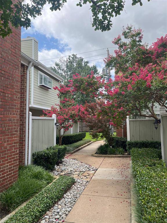 6220 Bentwood Trail #1208, Dallas, TX 75252