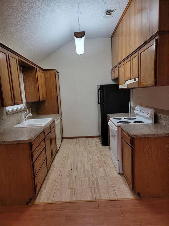 509 Baylor Drive, Arlington, TX 76010