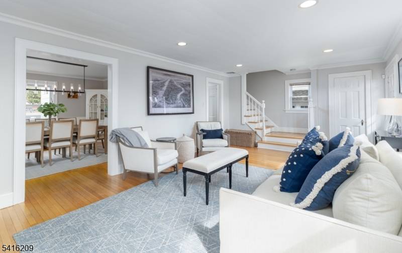 6 Edgehill Ave, Chatham Boro, NJ 07928