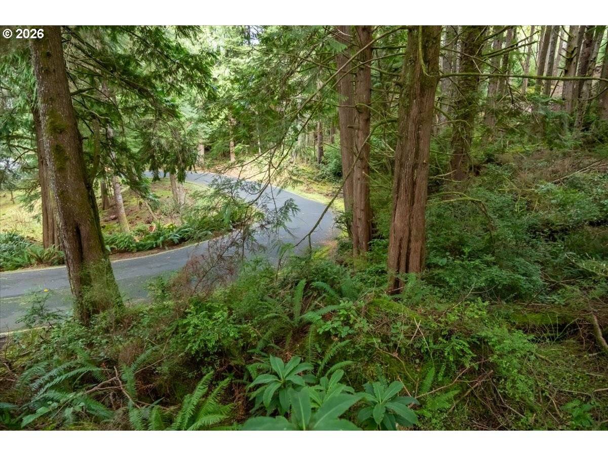 575 Fairway DR, Gleneden, OR 97388