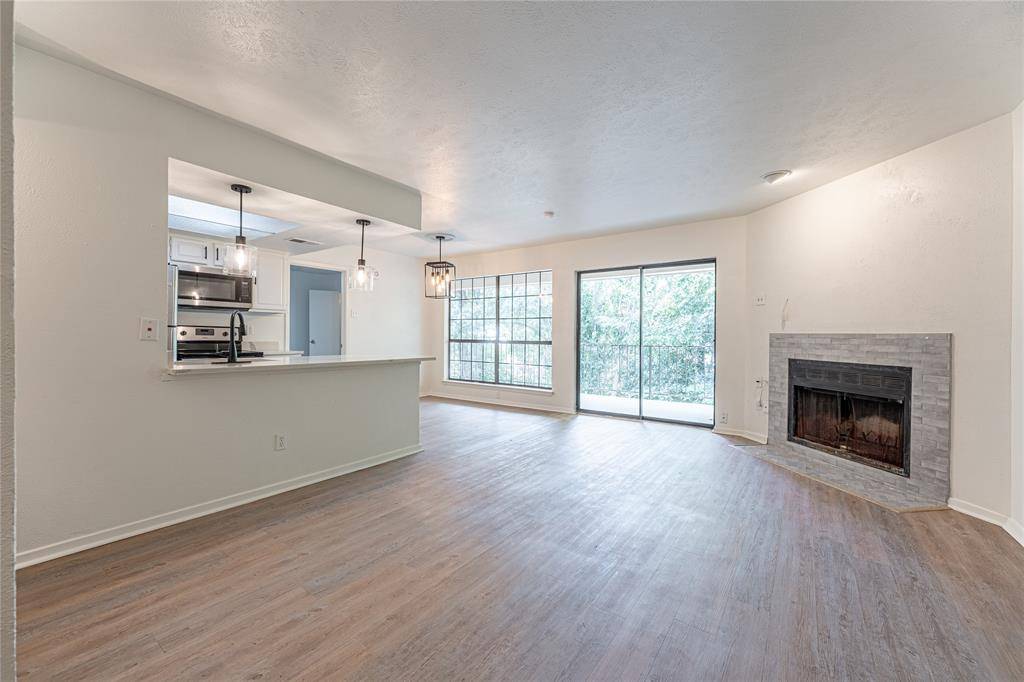 2505 Wedglea #203, Dallas, TX 75211