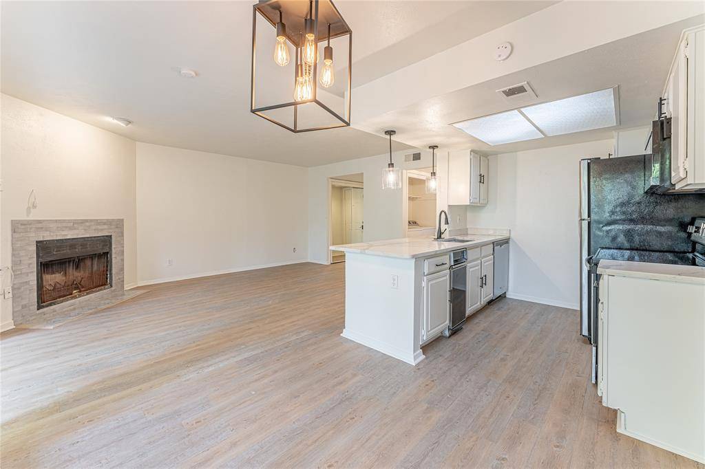 2505 Wedglea #203, Dallas, TX 75211