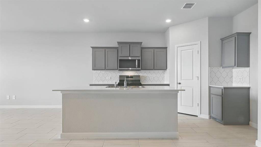 199 BAY MEADOWS Lane, Boyd, TX 76023