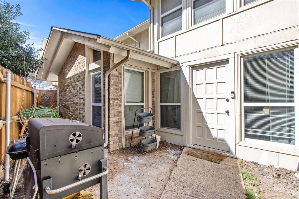 2200 Seville Court, Dalworthington Gardens, TX 76013