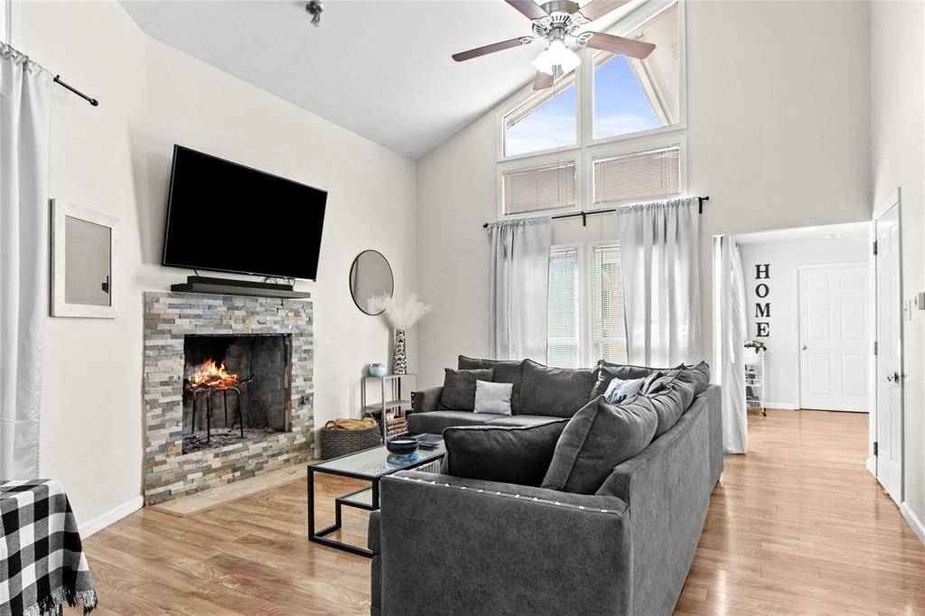 2200 Seville Court, Dalworthington Gardens, TX 76013