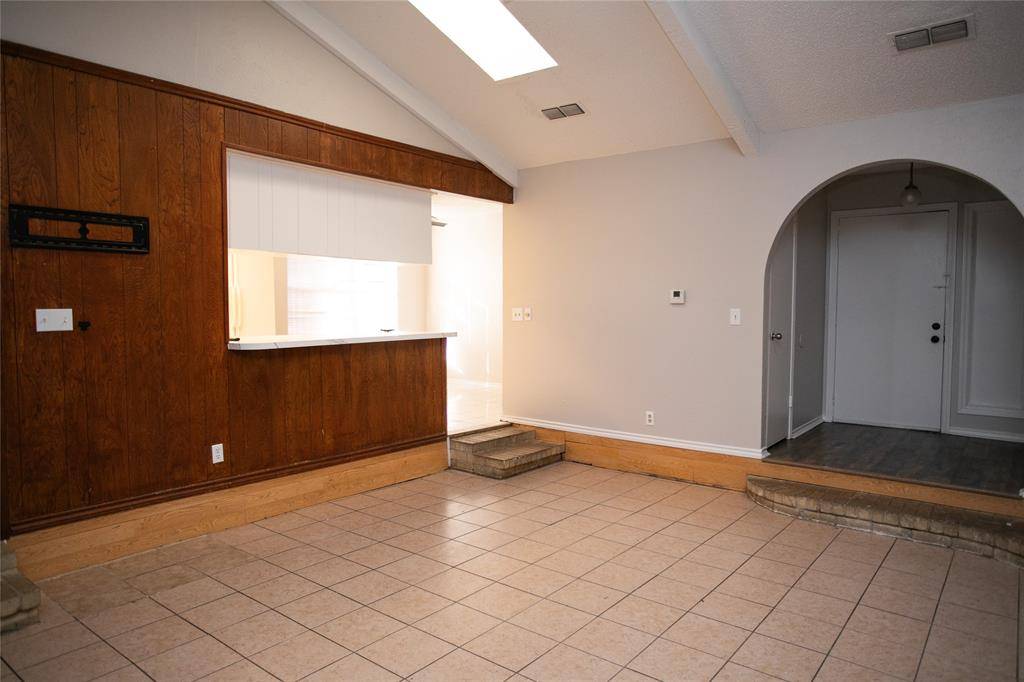 1716 Briar Meadow Drive, Arlington, TX 76014