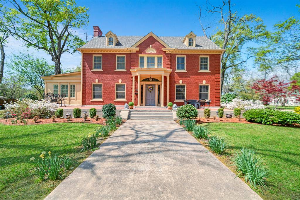 854 S Church, Paris, TX 75460