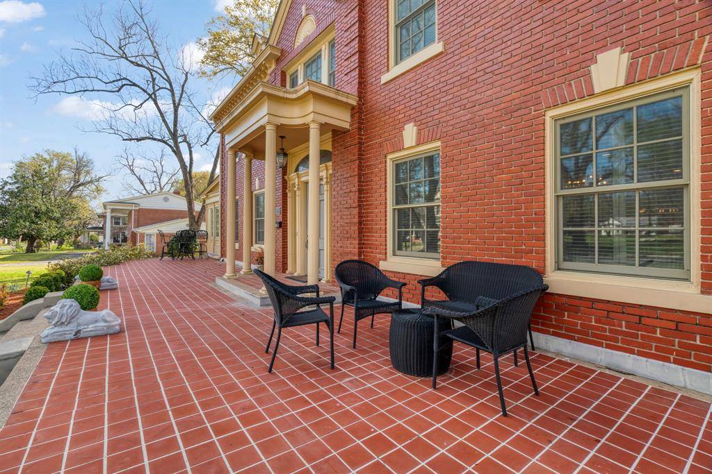 854 S Church, Paris, TX 75460