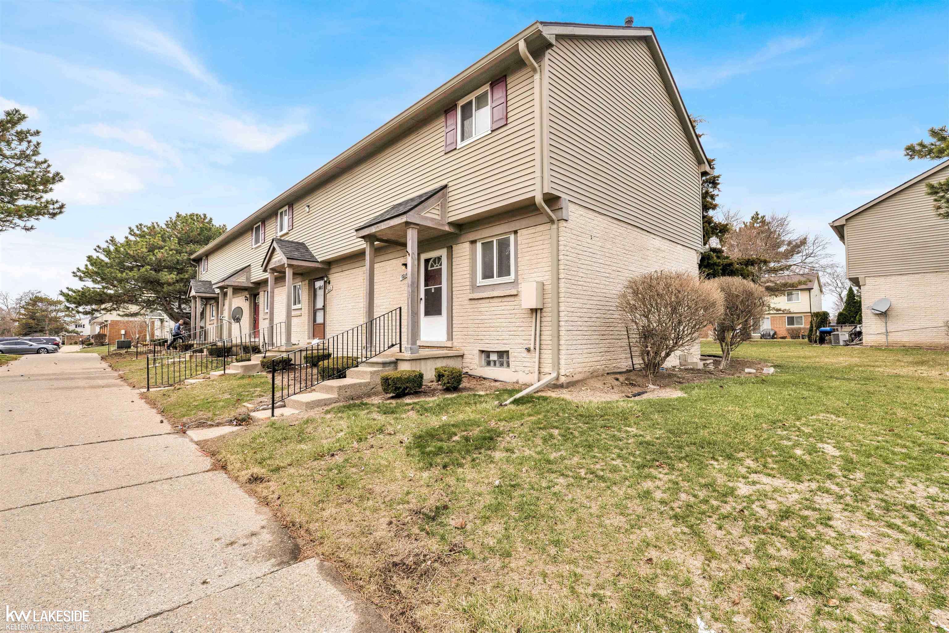 2216 Orchard Crest ST, Shelby Twp, MI 48317