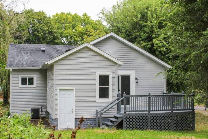 303 W Alexander ST, Buchanan City, MI 49107