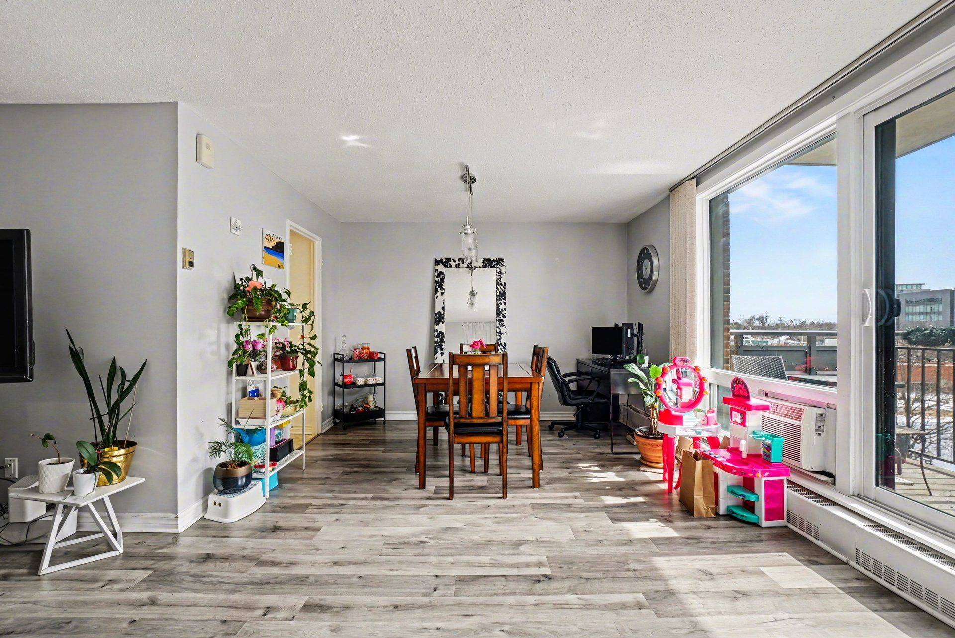 1485 Baseline RD W #509, Belair Park - Copeland Park And Area, ON K2C 3L8