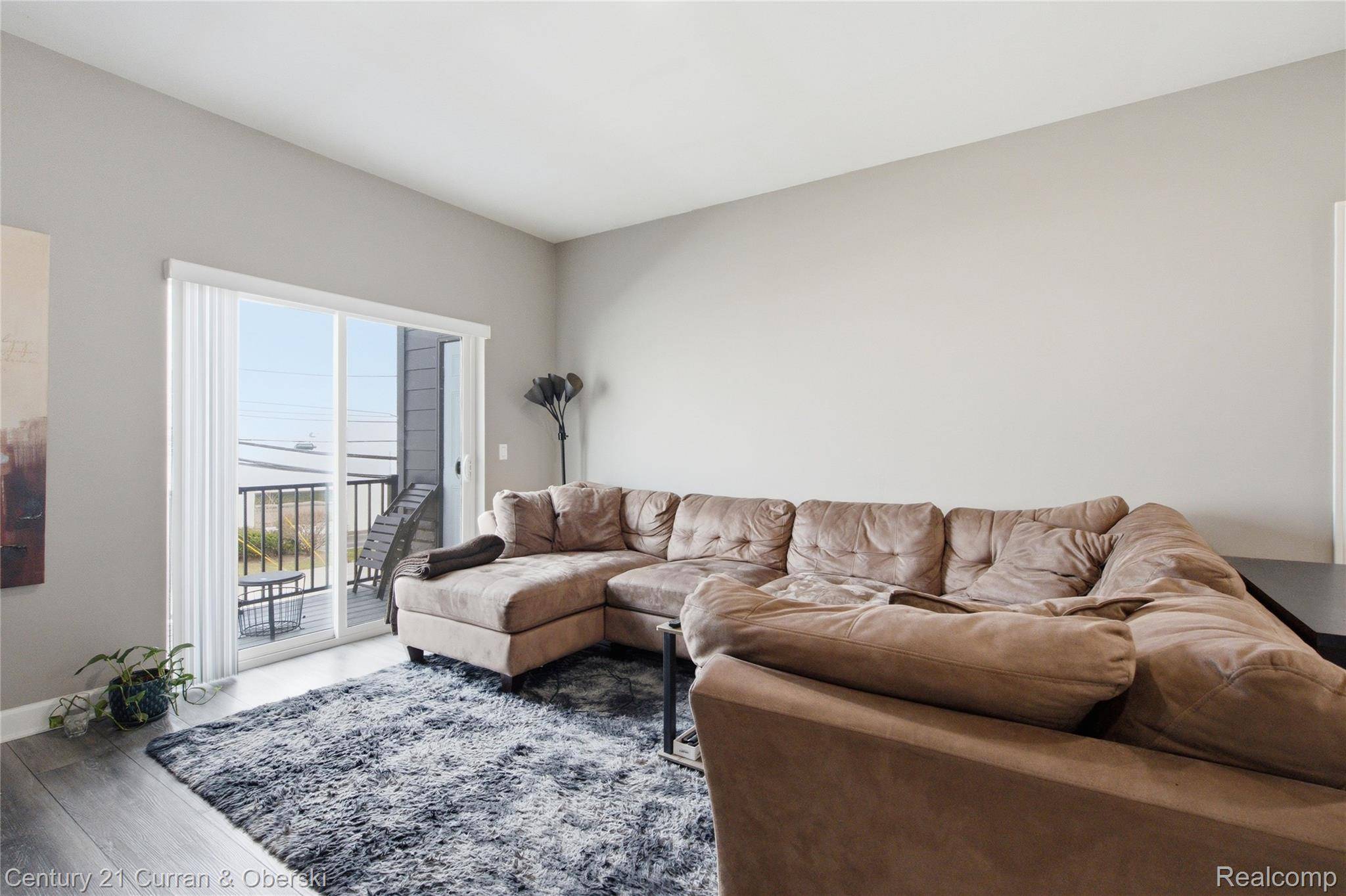 1241 E Woodward Heights BLVD #5, Hazel Park, MI 48030