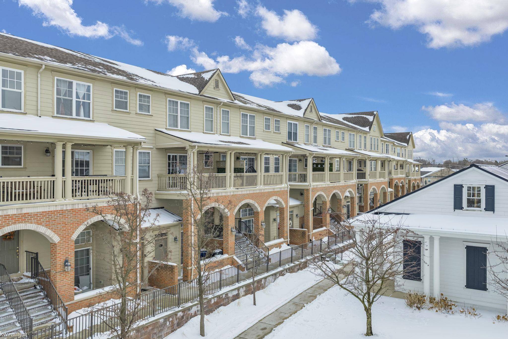 198 Amys Walk ST, Auburn Hills, MI 48326