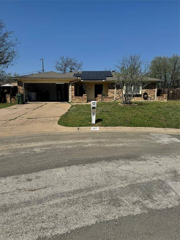 901 Freestone Court, Arlington, TX 76017