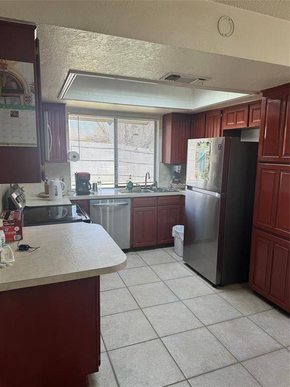 901 Freestone Court, Arlington, TX 76017