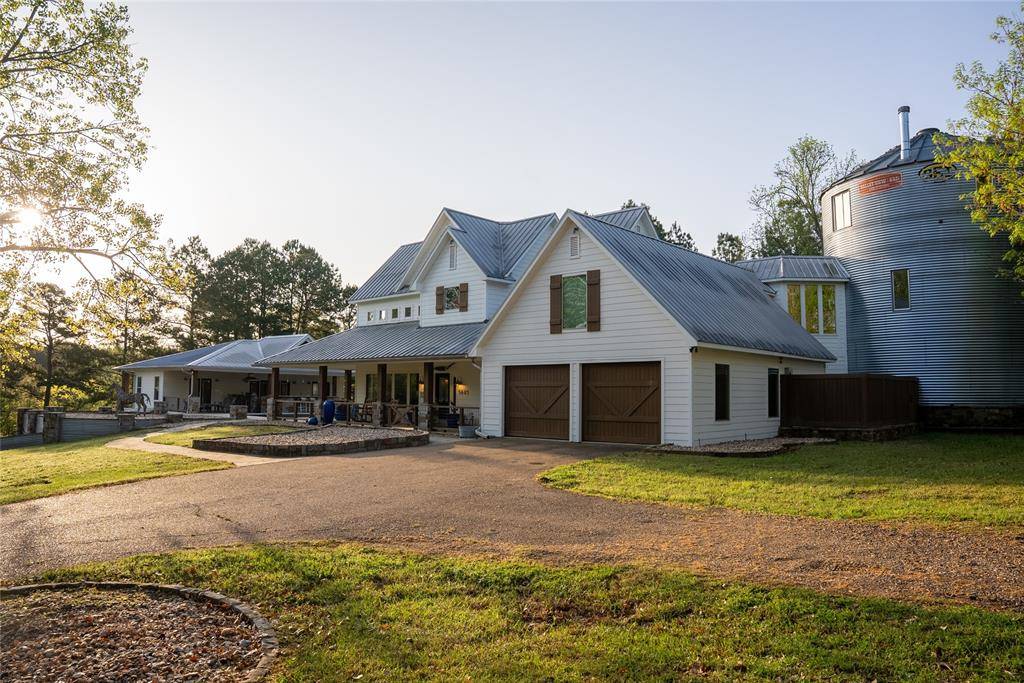 1441 Coffeeville Road, Jefferson, TX 75657