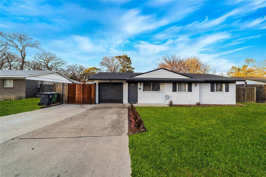 1805 W Sanford Street, Arlington, TX 76012