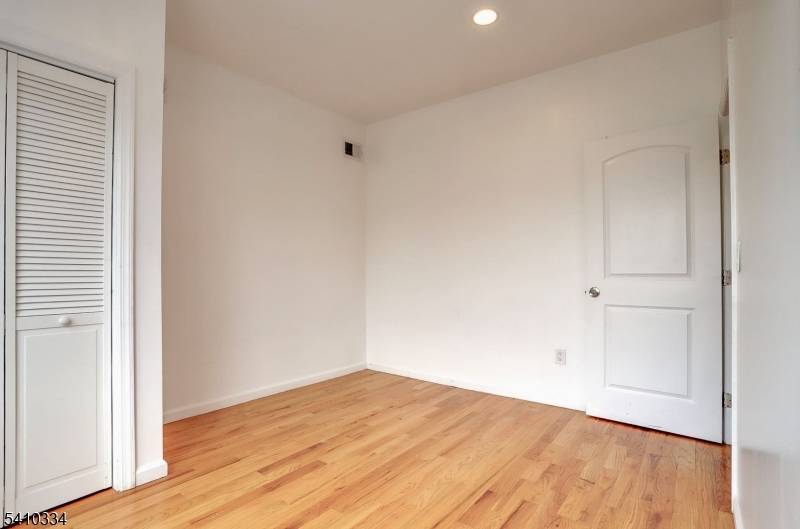345 N 2Nd St, East Newark Boro, NJ 07029