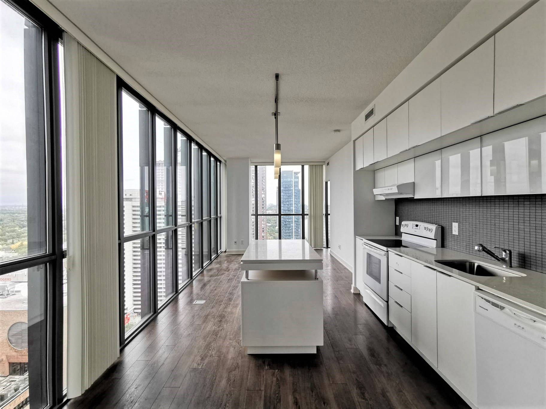 110 Charles ST E #2608, Toronto C08, ON M4Y 1T5