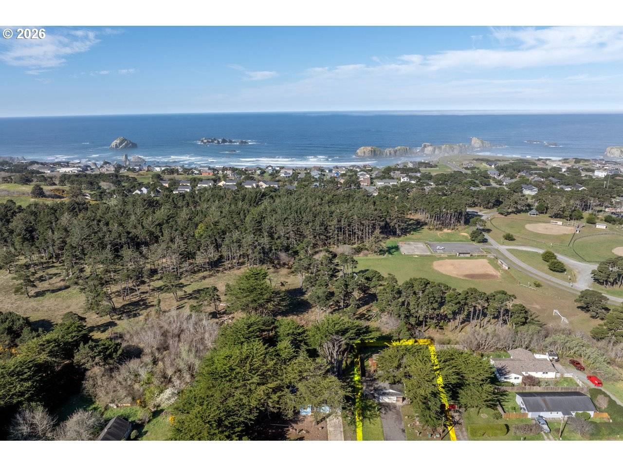 1260 JACKSON AVE SW, Bandon, OR 97411