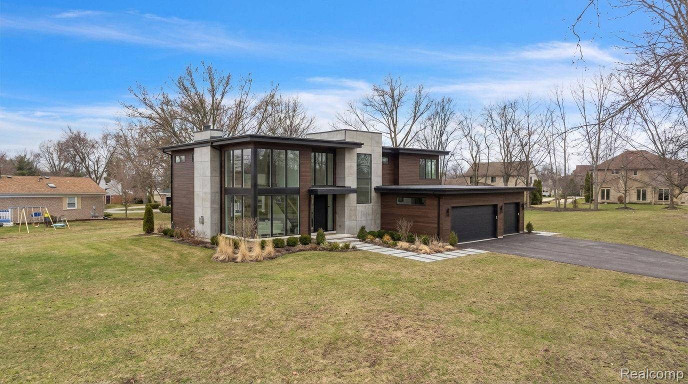 22335 Diamond CT, Farmington Hills, MI 48335