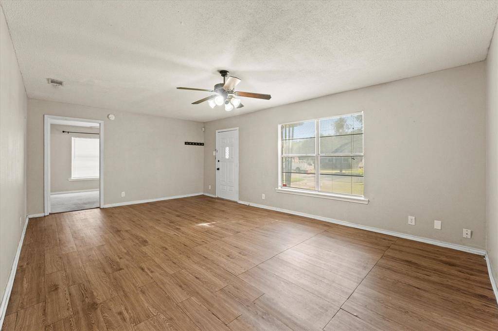 805 Mulkey Lane, Denton, TX 76209